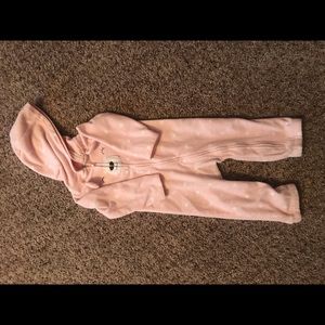 One piece cozy infant outfit